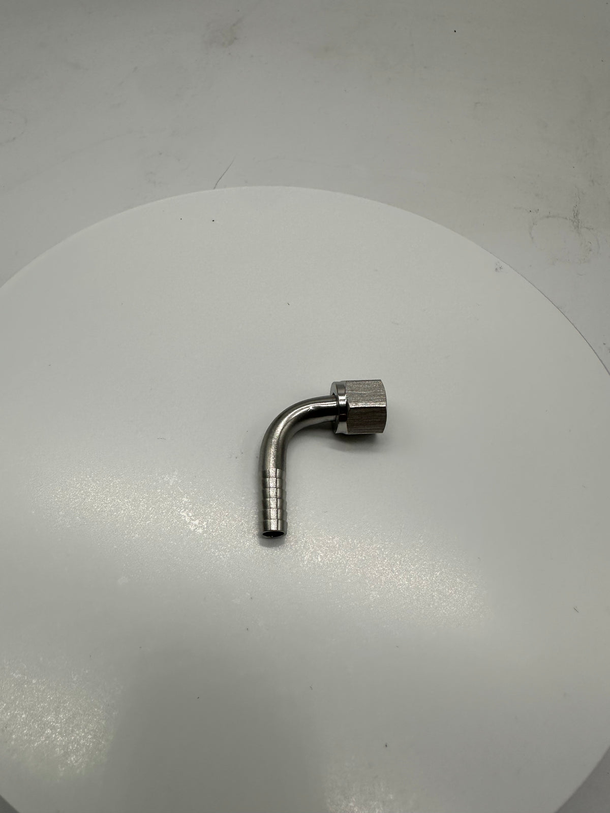 1/4 x1/4 Barb x Female Flare Swivel Elbow 90 Radius, Stain